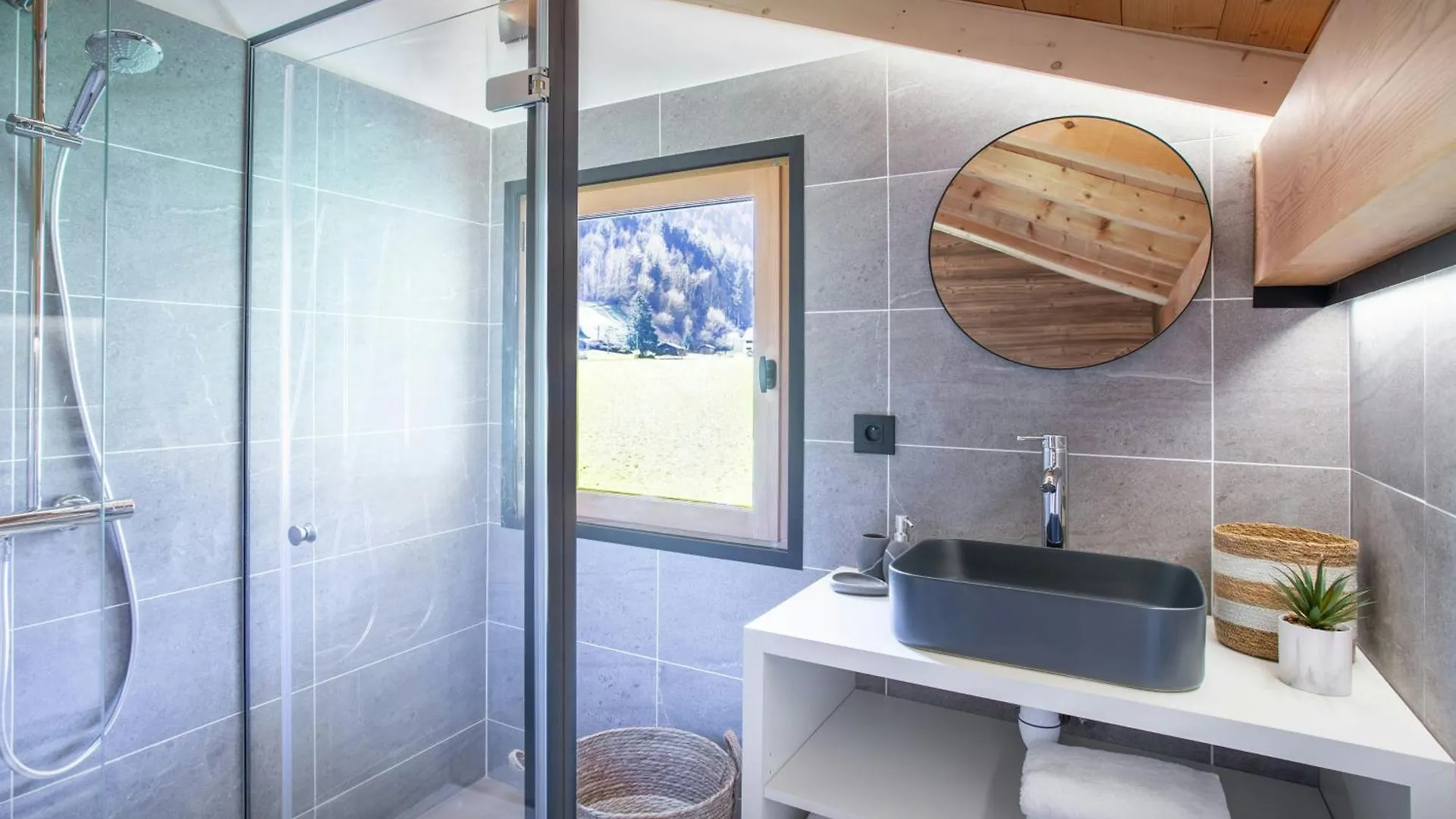 Chalet Julena - Ovo Network Thones