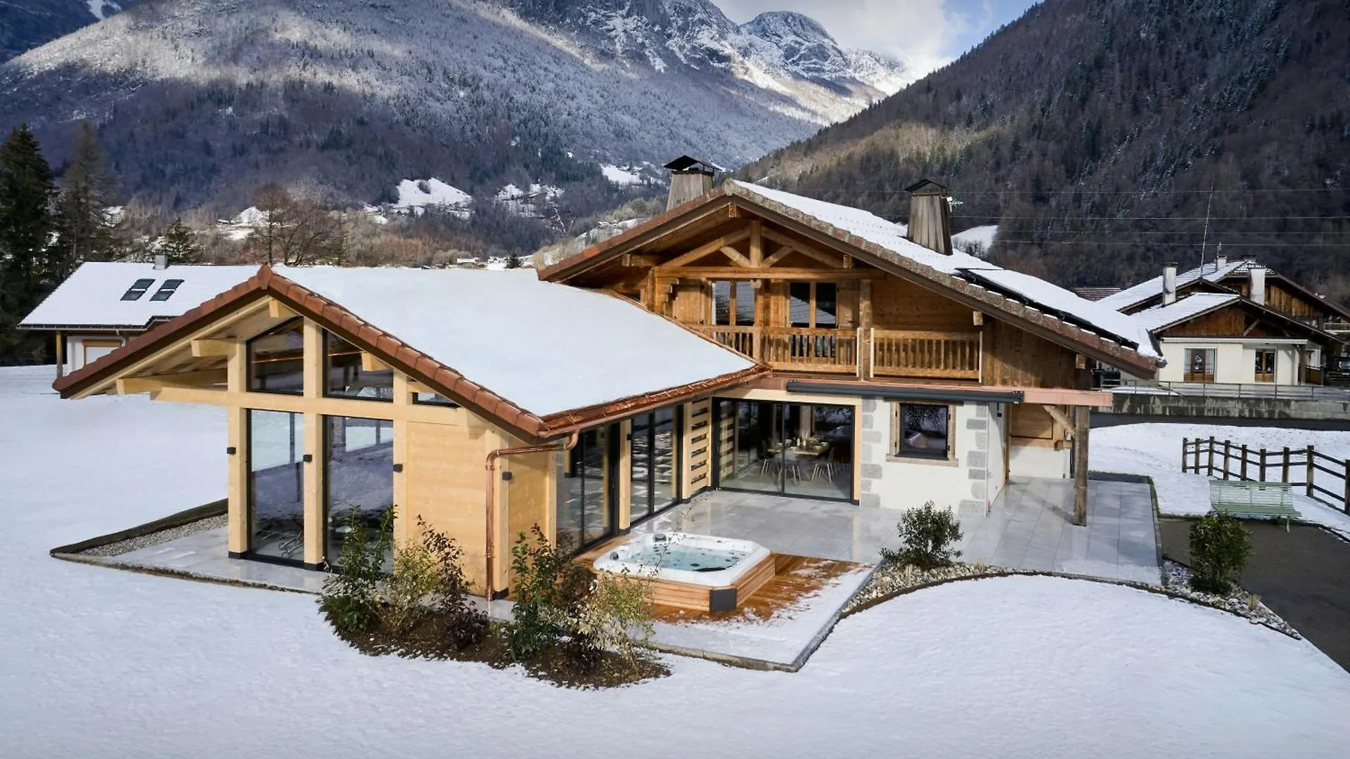 Chalet Julena - Ovo Network Thones France