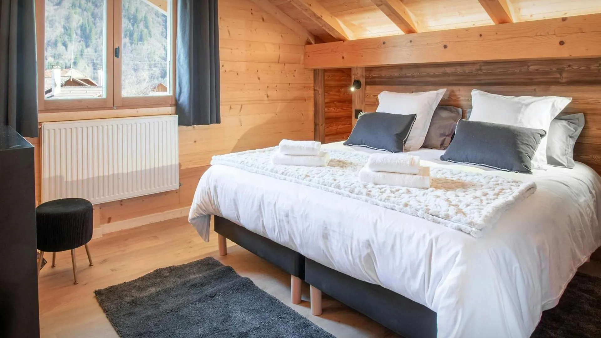 Chalet Julena - Ovo Network Thones France