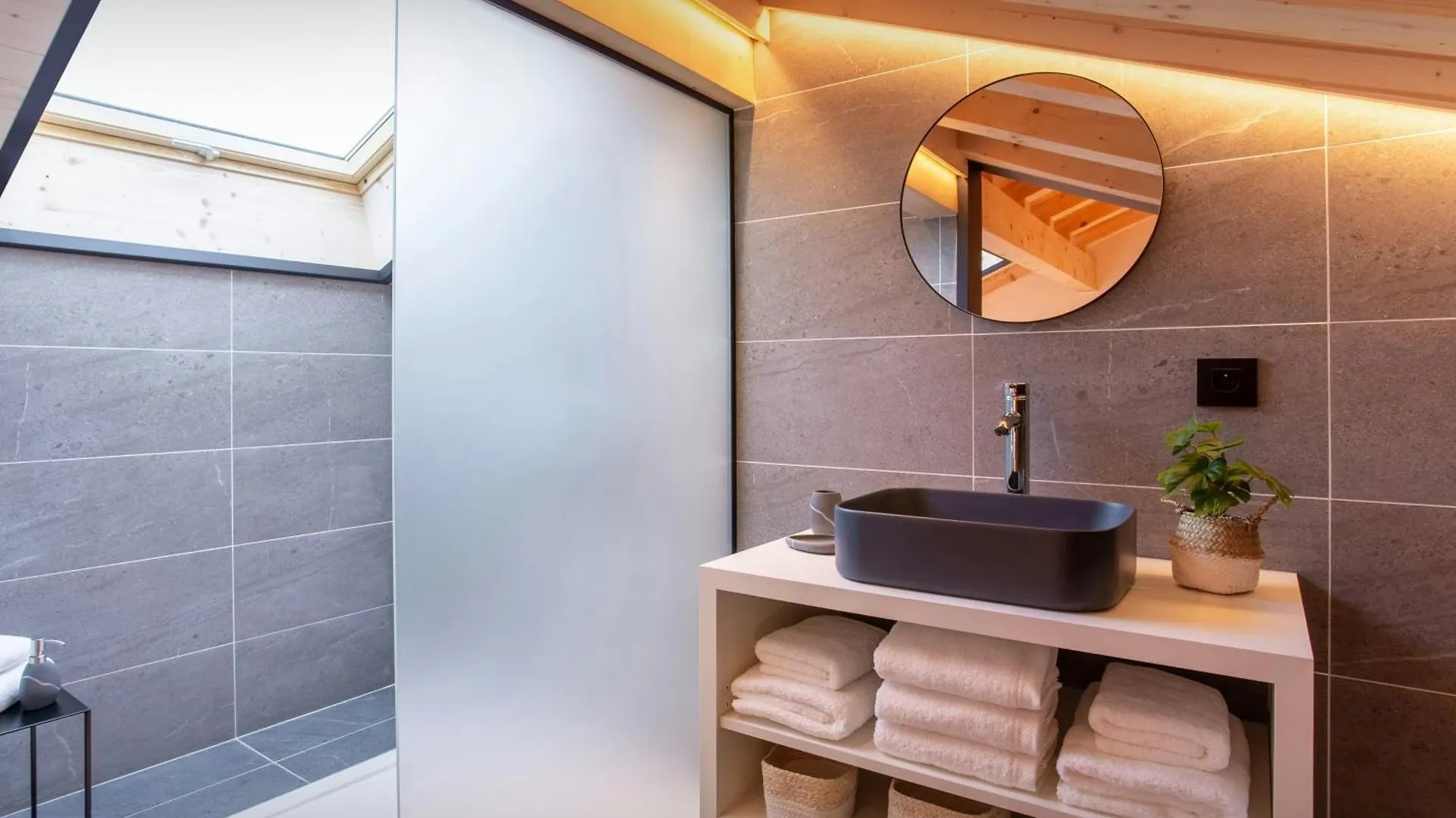 Chalet Julena - Ovo Network Thones